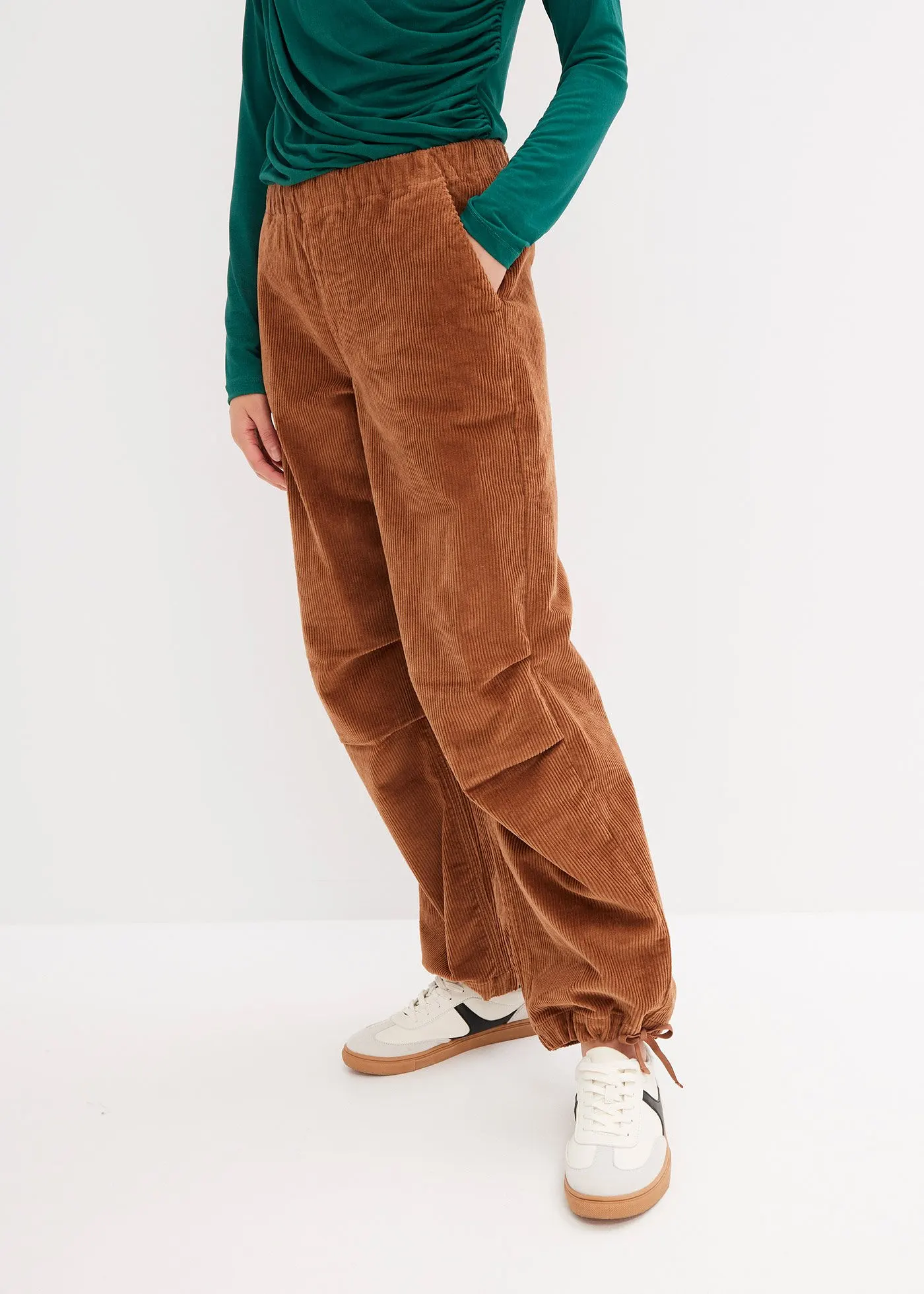 Corduroy parachute broek   