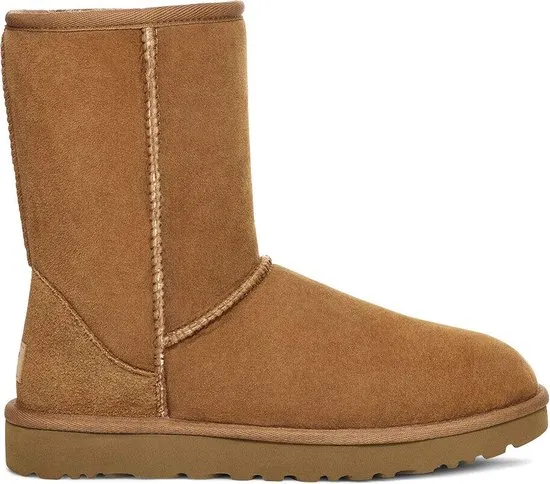 UGG CLASSIC SHORT II DAMES LAARZEN  CAMEL  MAAT 37